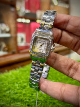 Beautiful Queen’s Gift